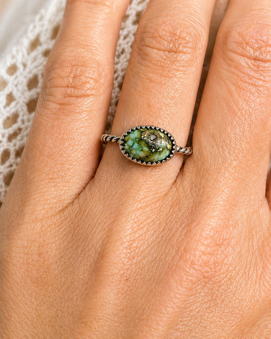 Sonoran Gold Turquoise Ring – Sterling Silver Twisted Rope Band – Genuine Green Turquoise Statement Ring – Size 8 – Handmade Stacker or Solo Ring – OOAK