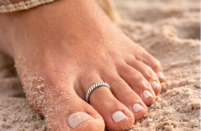 Twisted Current Toe Ring, Adjustable Sterling Silver Toe Ring, Twisted Rope Band, Minimalist Beach Jewelry, Handmade Coastal Ring